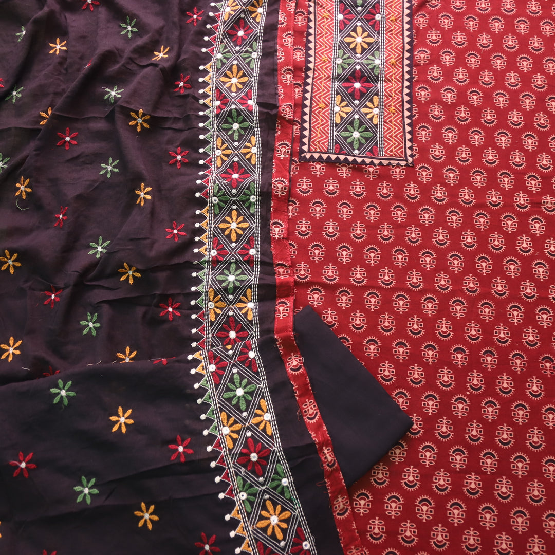 Pardesiya Current Red Kutch Patch Neck Work Cotton Suit Set