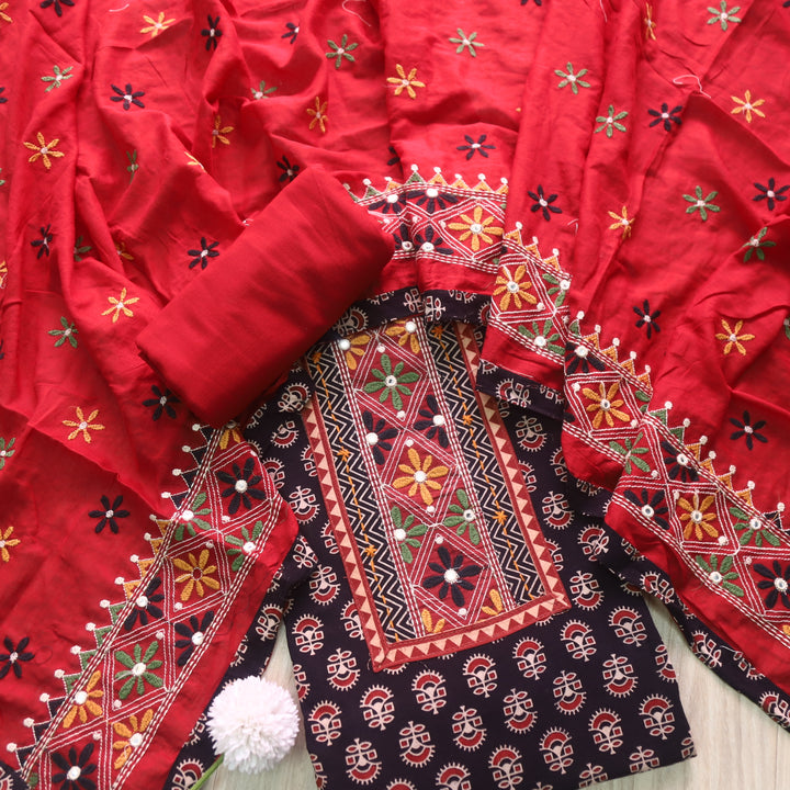 Pardesiya Coil Black Kutch Patch Neck Work Cotton Suit Set