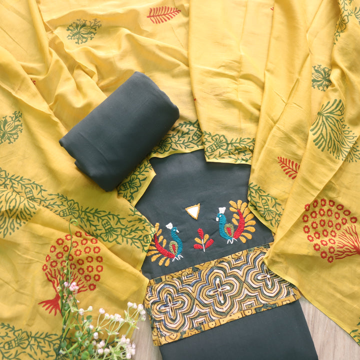 Kakaswi Sacramneto Green Mirror with Thread  Work Cotton Suit Set