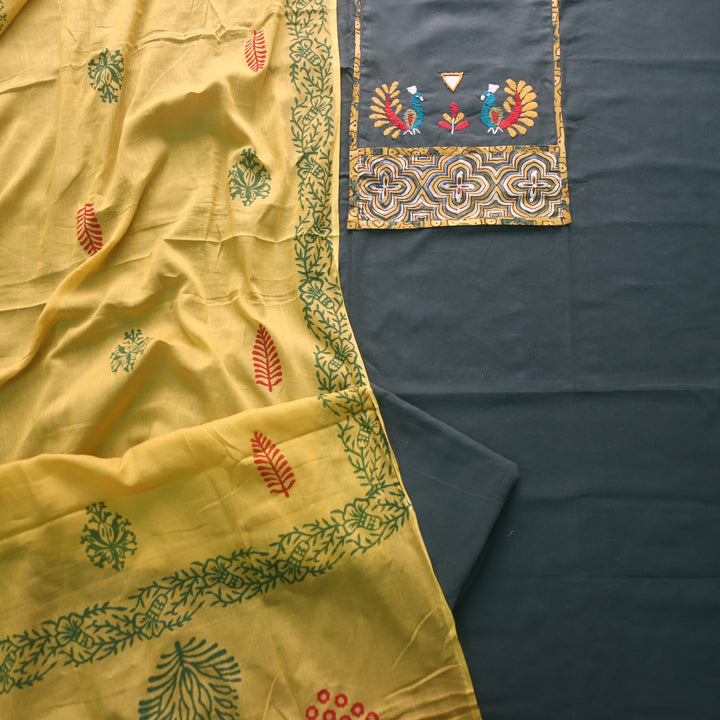 Kakaswi Sacramneto Green Mirror with Thread  Work Cotton Suit Set