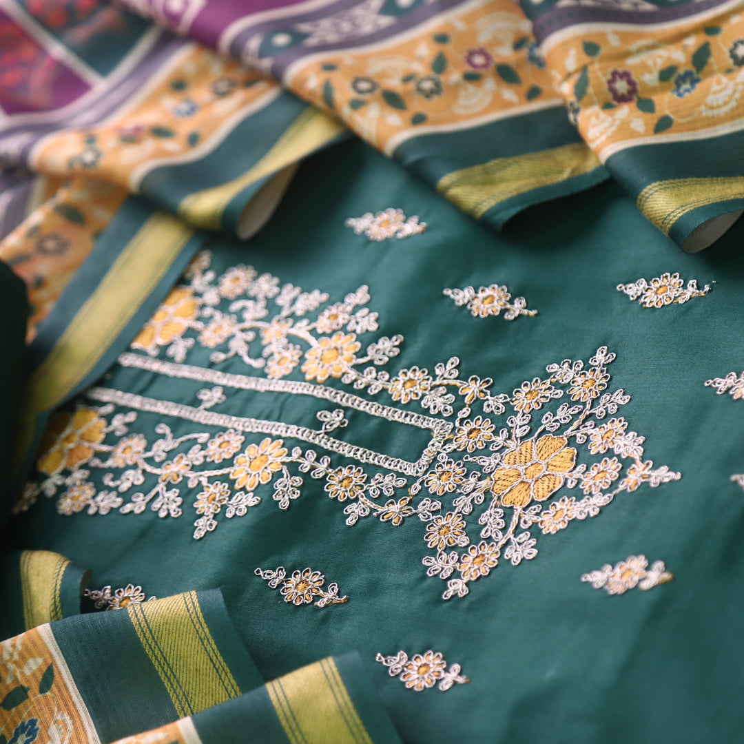 Sareen Sacramento Green Zari Neck Work with Thread Glazed Cotton Suit Set