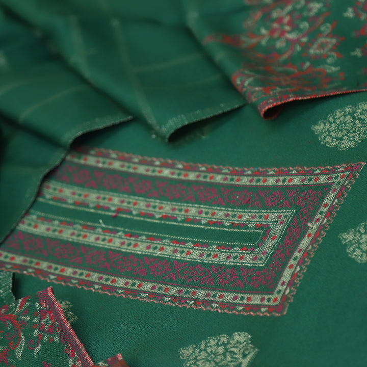 गुलबंद Pine Green Thread Weaved Neck Semi Pashmina Winter Suit Set