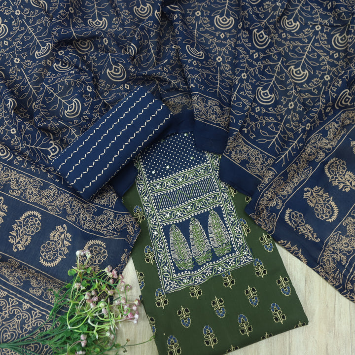 Kujrakh Grass Green Patch Work Neck With Patra Printed Cotton Suit Set