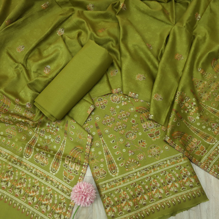 मोहिनी Grass Green All Over Thread Weaved Work Semi Pashmina Winter Set