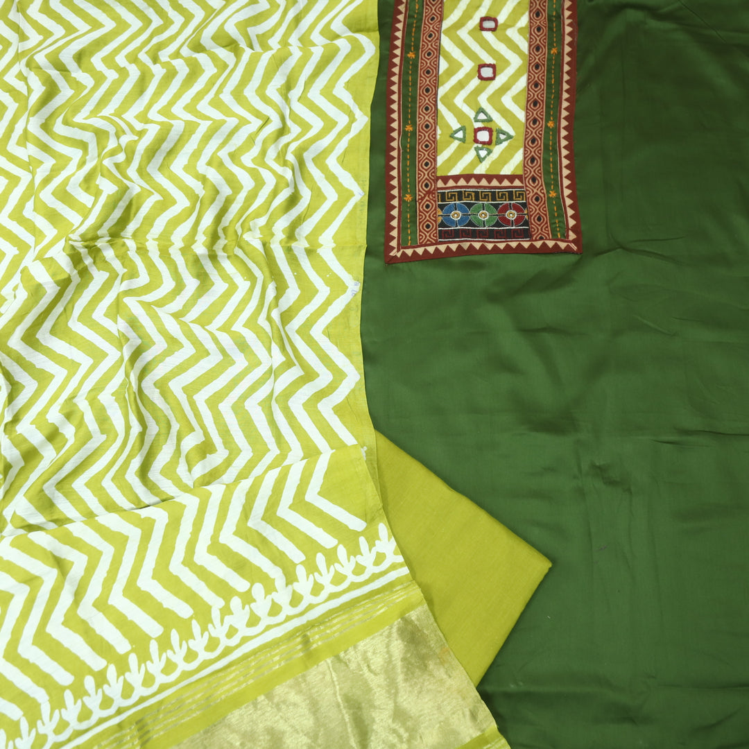 Kinaari Grass Green Mirror in Leheriya Print Patch Glazed Cotton Suit Set