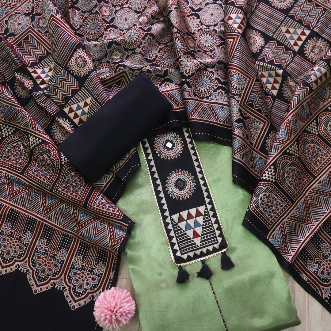 Haniya Mint Green Patch Work Mashru Silk Top with Stole Dupatta