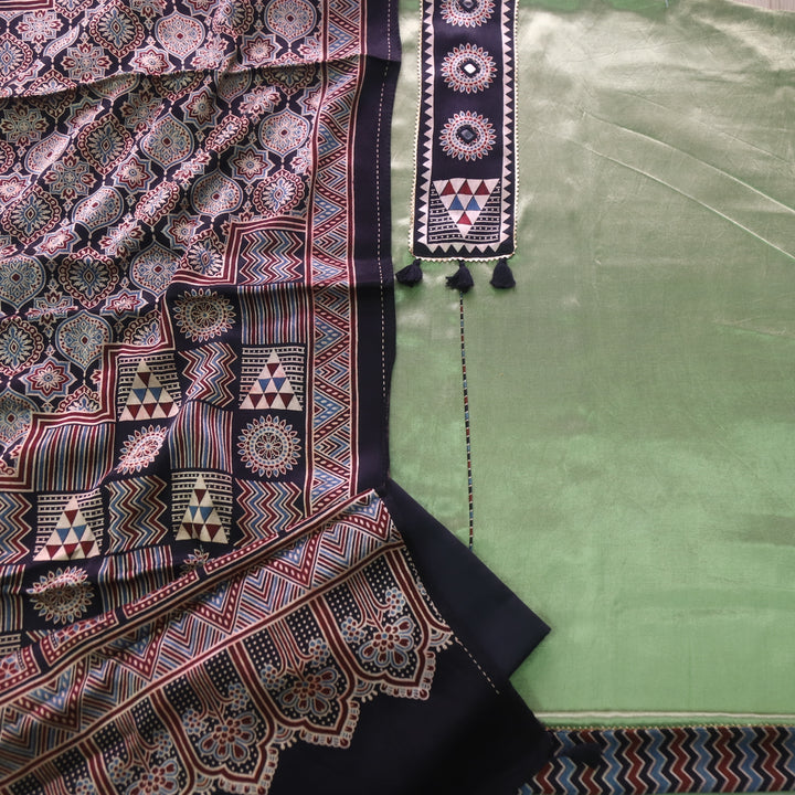 Haniya Mint Green Patch Work Mashru Silk Top with Stole Dupatta