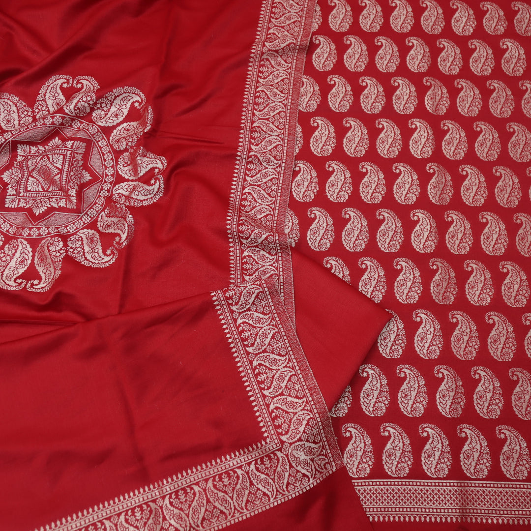 परछाई Bride Red All Over Zari Weaved Semi Pashmina Winter Set