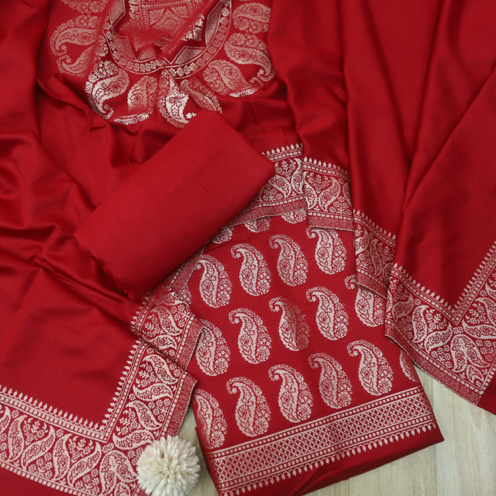 परछाई Bride Red All Over Zari Weaved Semi Pashmina Winter Set