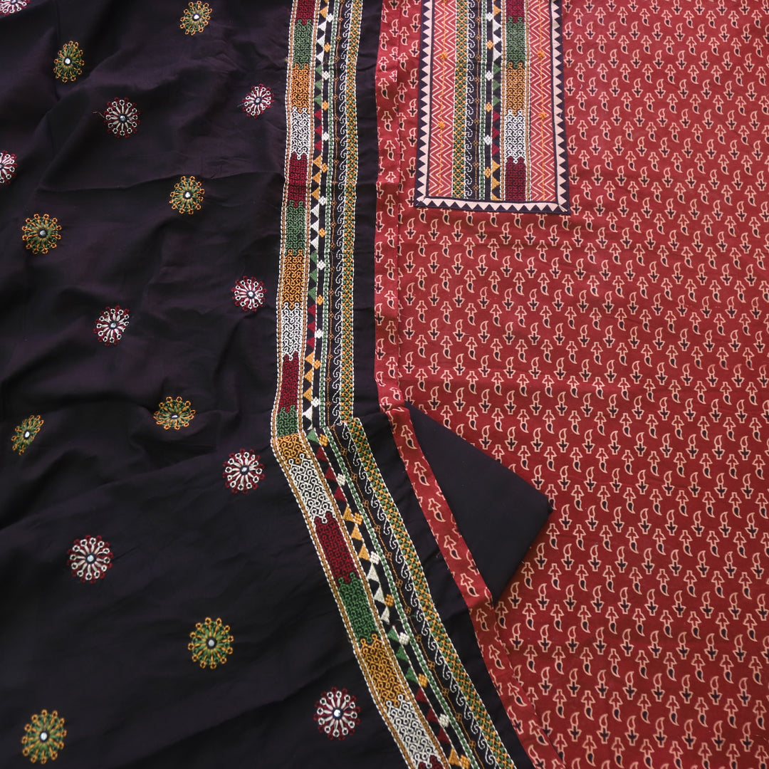 Pardesiya Blood Red Patch Work on Neck In Printed Cotton Suit Set