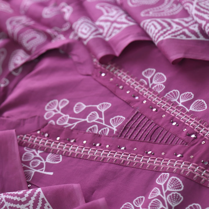 Rivaish Orchid Purple Zari Neck Work with Patra Floral Printed Cotton Suit Set