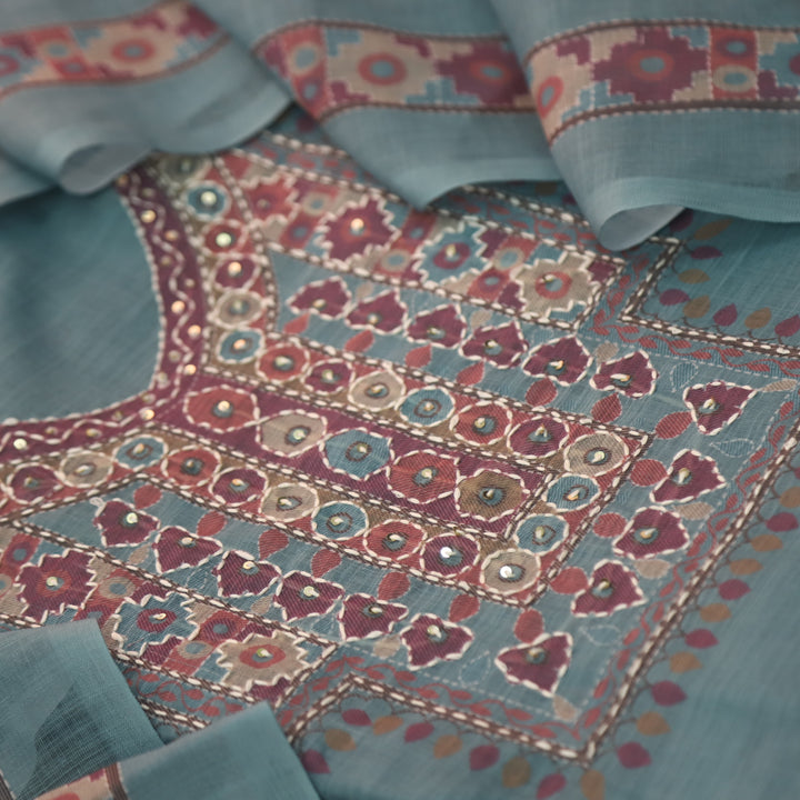 Sufnaa Cerulean Teal Digital Printed with kantha Neck Work Cotton Linen Set