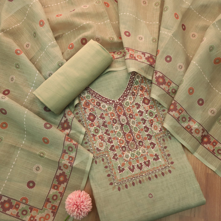 Sufnaa Soil Green Digital Printed with kantha Neck Work Cotton Linen Set