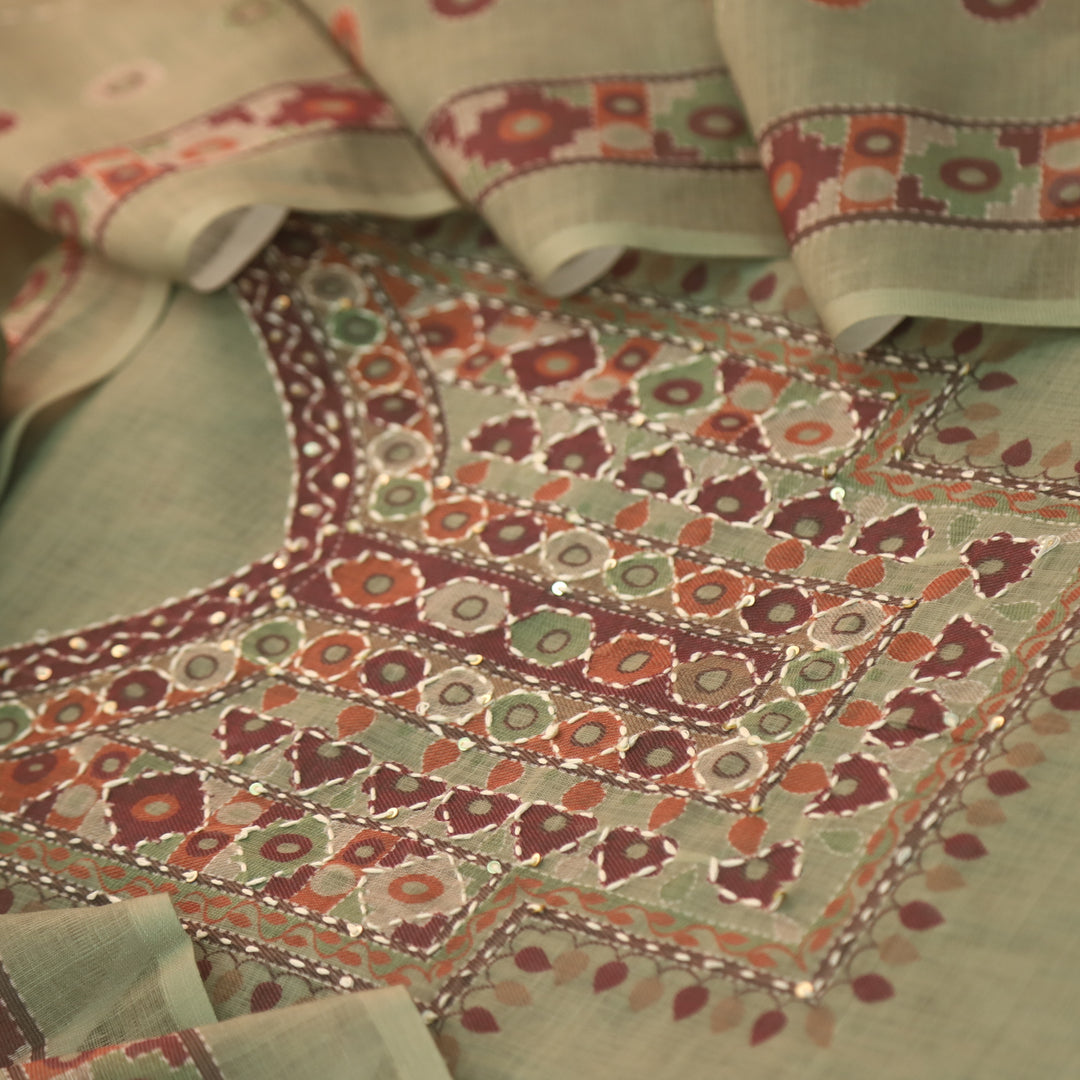 Sufnaa Soil Green Digital Printed with kantha Neck Work Cotton Linen Set