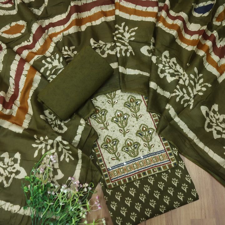 Ravaniya Mehndi Green Kantha Work Patch Neck Work Printed Cotton Suit Set