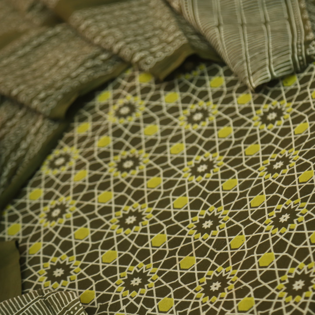 Temptation Pine Green All Over Block Printed Cotton Rayon Suit Set