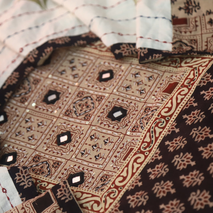 Tanhaa Oil Black Mirror Neck Kutch Patch In Ajrak Print Cotton Suit Set