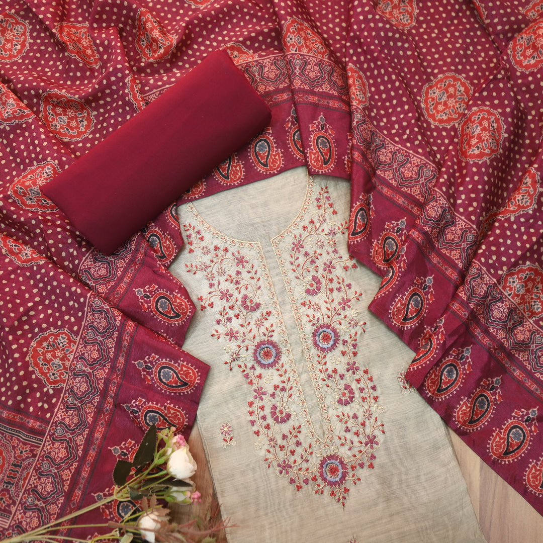 Roheen Metallic Gray Zari Embellished Neck with Thread Buti Work Chanderi Suit Set