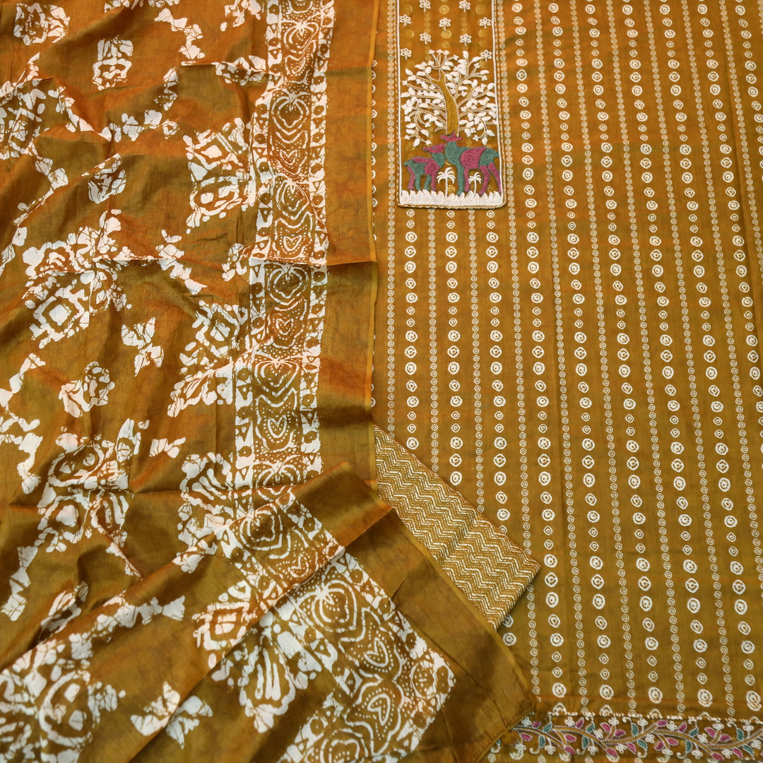 Saajna Mustard Yellow Organza Deer Embroidery Patch Printed Cotton Suit Set