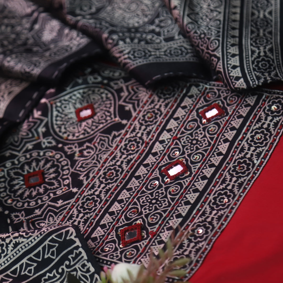 शर्बत Rooh Afza Red with Black Mashru Patch with Mirror Glazed Cotton Suit Set