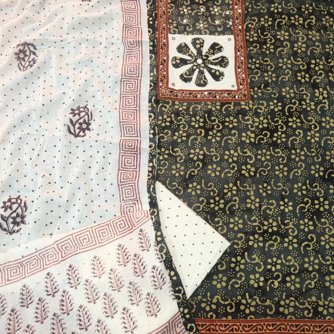 Sadhgi Sacramento Green Applique Patch Neck Work in Batik Printed Cotton Suit Set