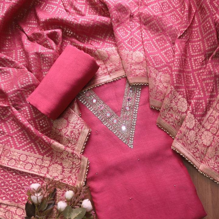 Naari Mauve Pink Embellished V Neck with Stone and Mirror Work Dola Silk Suit Set
