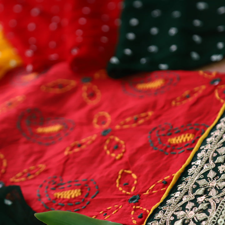 Sifarshi Apple Red All Over Thread work with Embellish Hem Cotton Suit Set