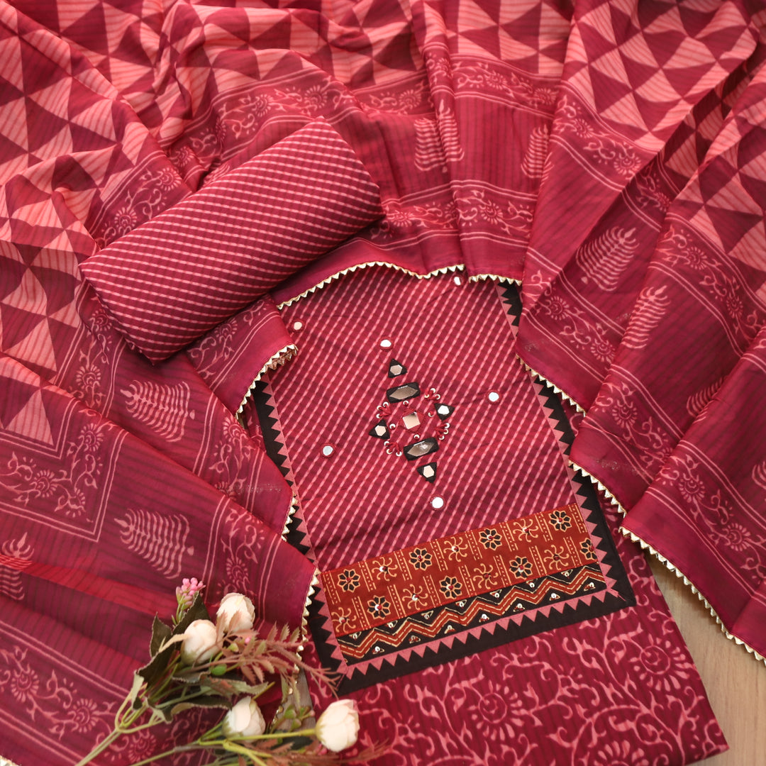 Kaashvi Mulberry Mauve Leheriya Print Yoke with Mirror in Printed Cotton Suit Set