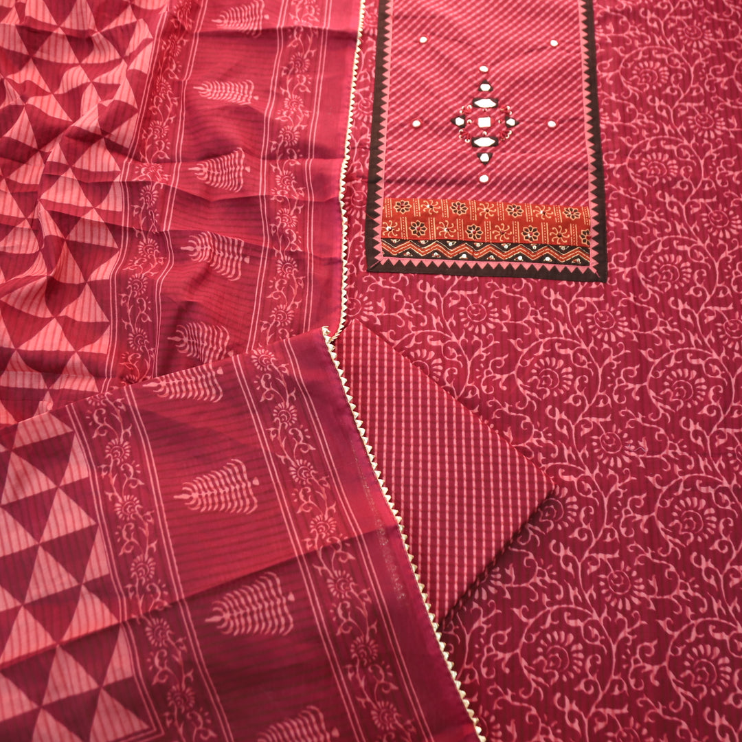 Kaashvi Mulberry Mauve Leheriya Print Yoke with Mirror in Printed Cotton Suit Set