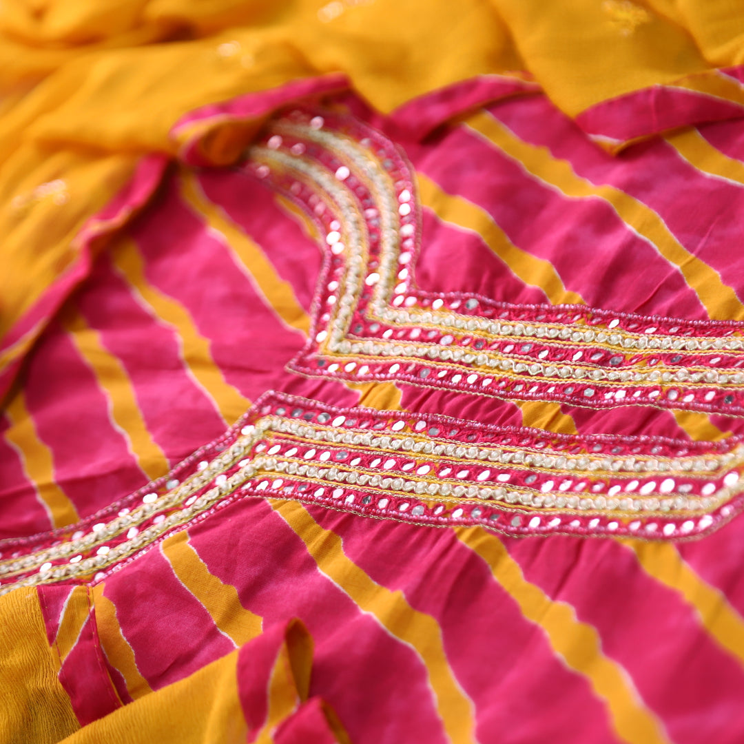 Dulhan Rani PInk All Over Leheriya Print with Embellish Neck Work Cotton Set