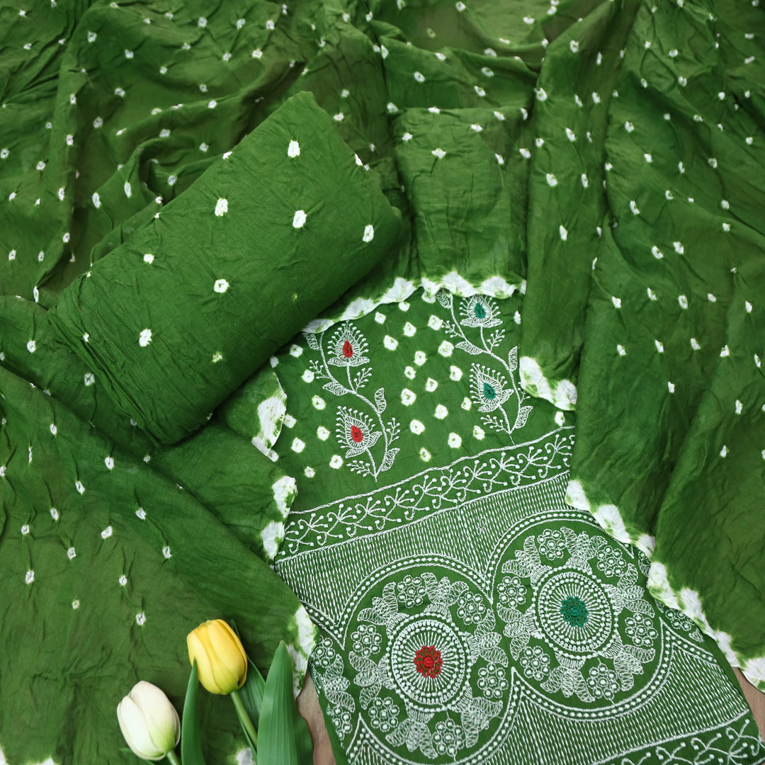 Bandegi Forest Green Authentic Bandhej with Thread Work Cotton Suit Set