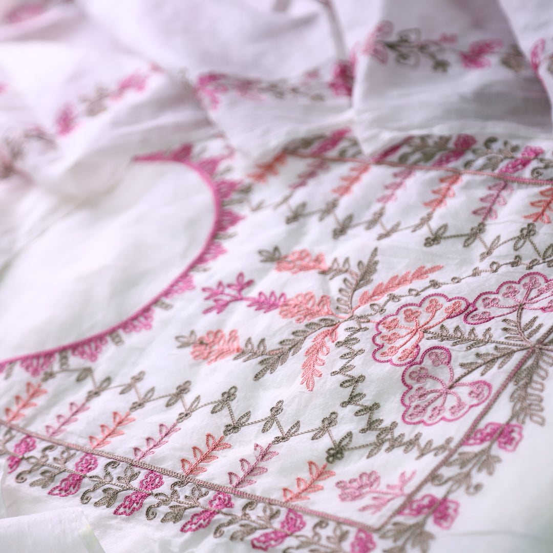 Musafir Pearl White All Over Kashida Thread Neck Work in Chanderi Suit Set