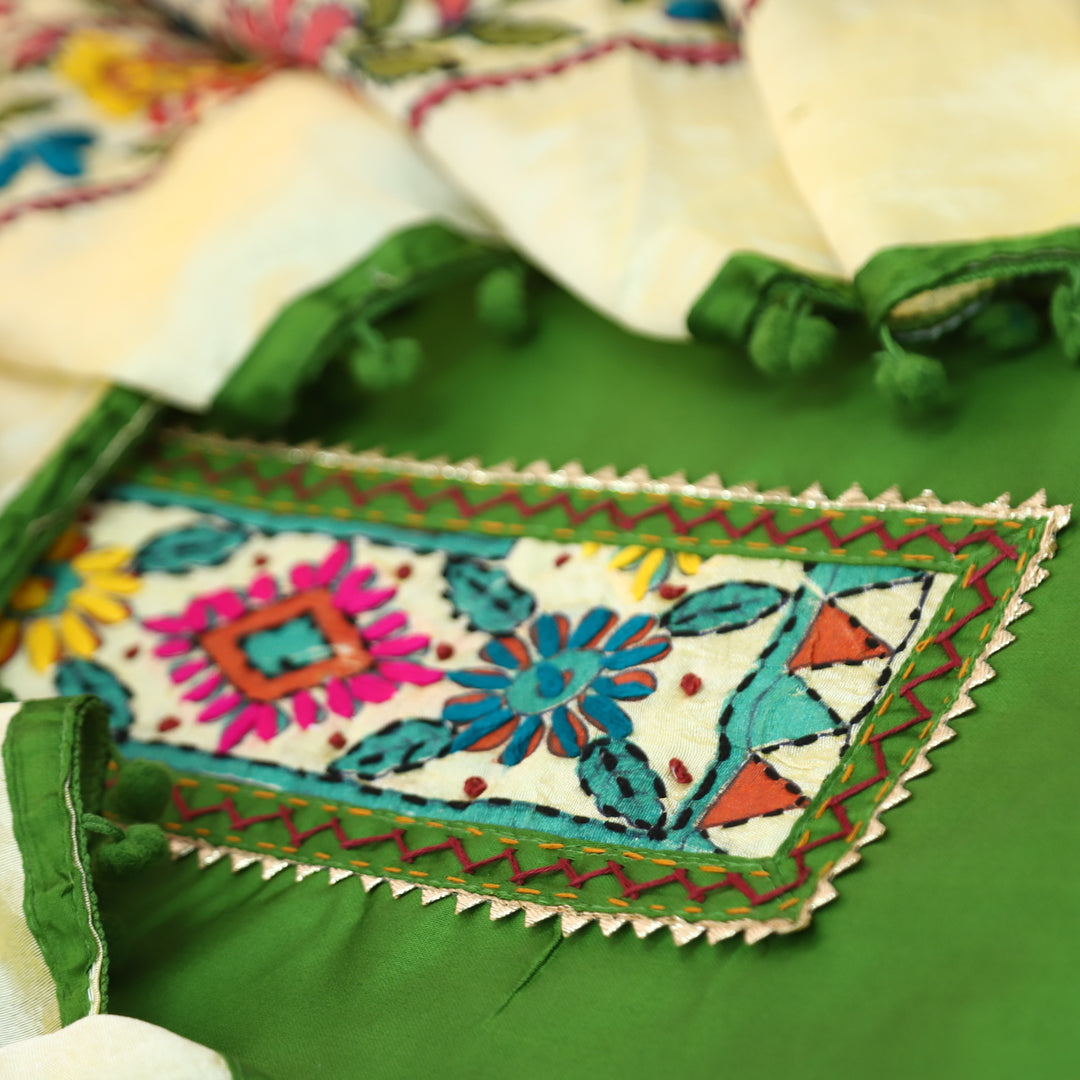 Kudiye Grass Green Phulkari Neck Patch Work Glazed Cotton Top With Art Silk Dupatta