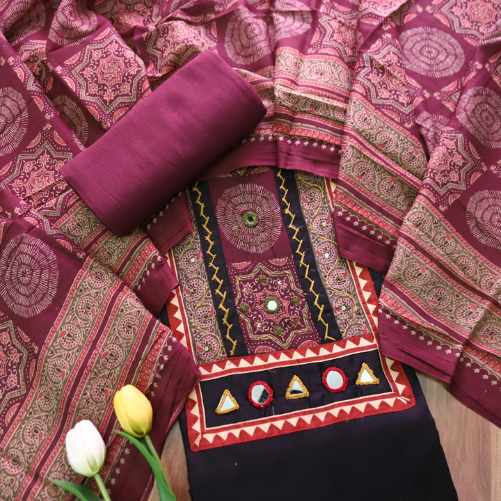 Paalki Ebony Black Mirror and Thread Work with Ajrak Printed Yoke in Glazed Cotton Set