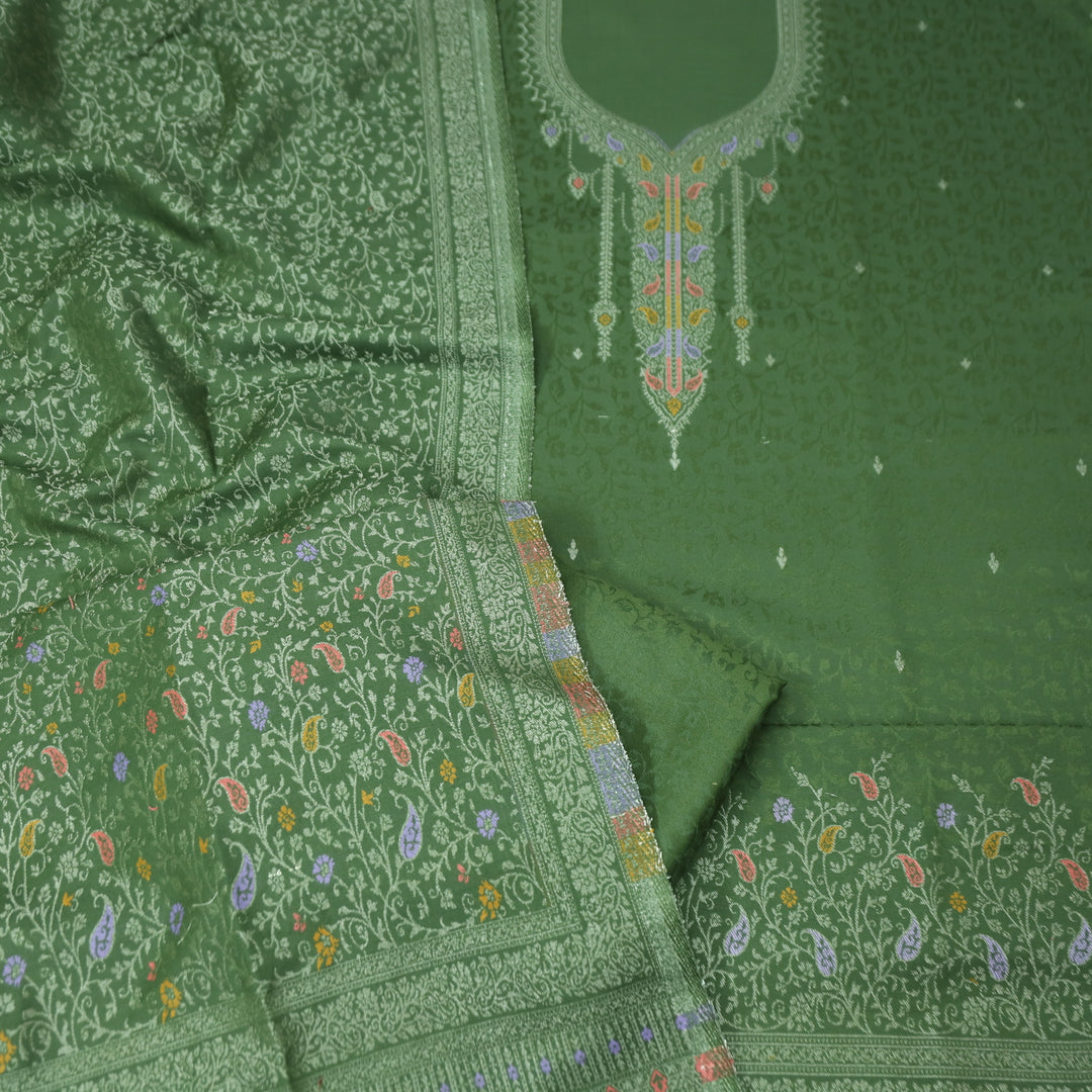 आरूही Forest Green All Over Zari Weaved in  Semi Pashmina Winter Suit Set
