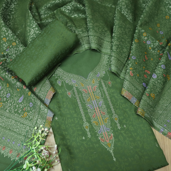 आरूही Forest Green All Over Zari Weaved in  Semi Pashmina Winter Suit Set