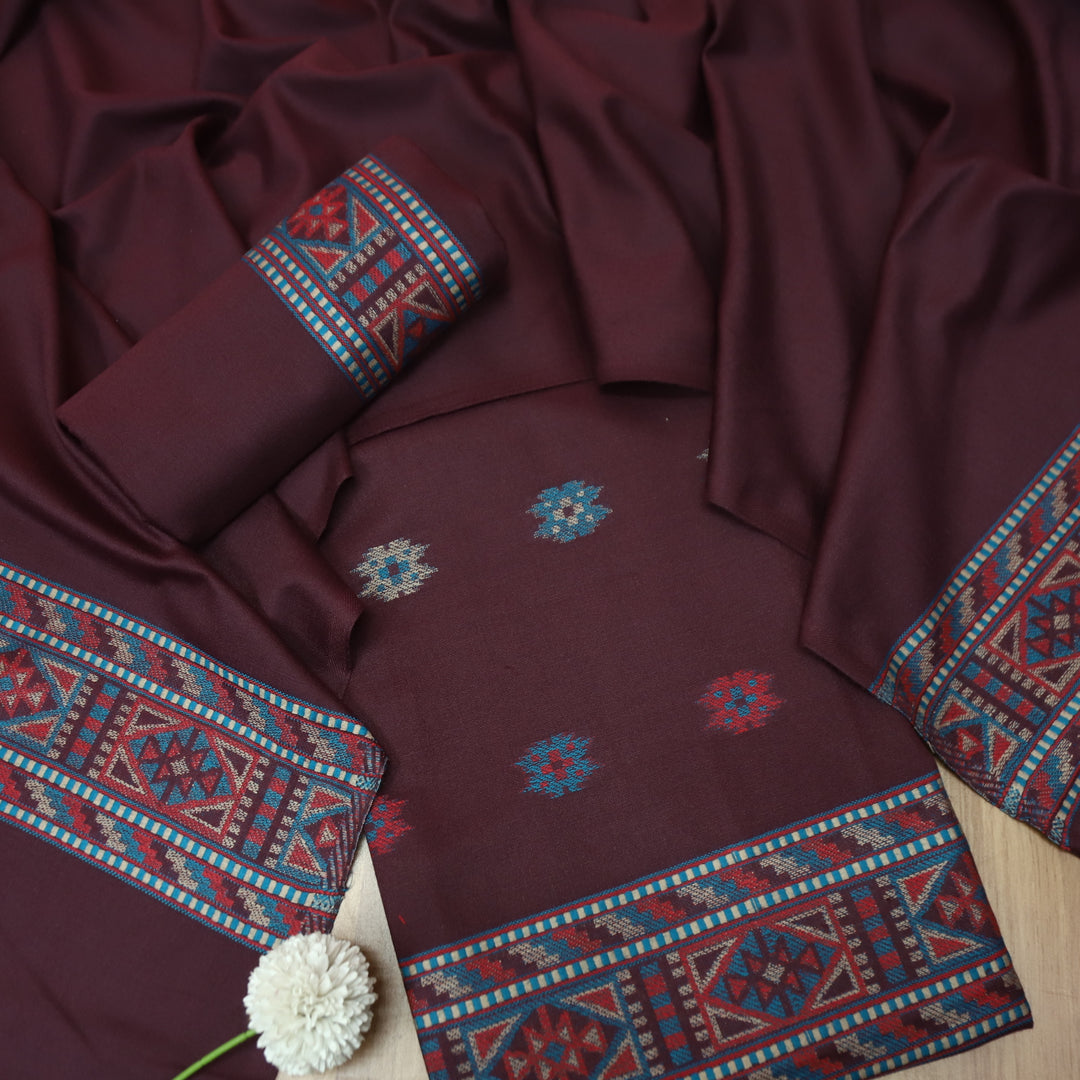 बेगमजान Burgundy Wine Enhanced with Thread Weaved Hem Semi Pashmina Winter Set