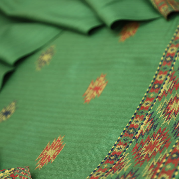 बेगमजान Pine Green Enhanced with Thread Weaved Hem Semi Pashmina Winter Set