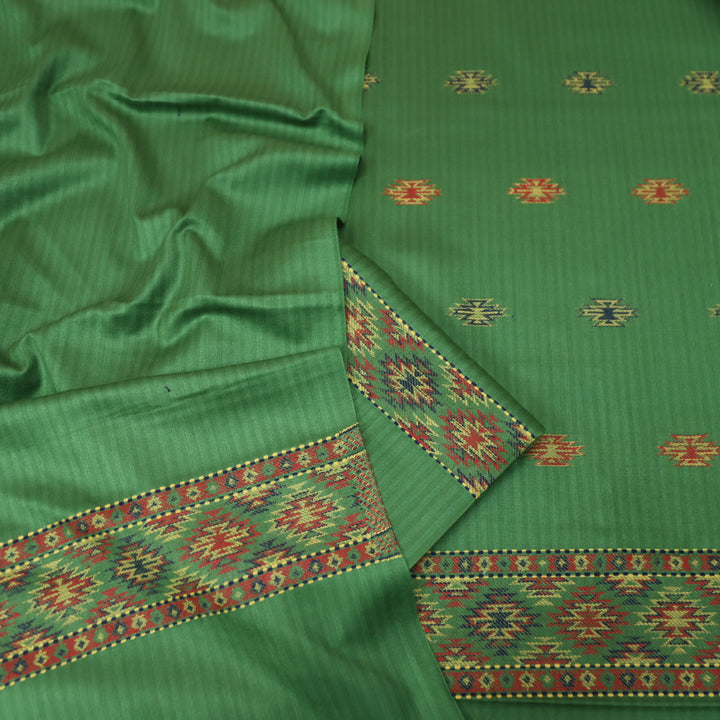 बेगमजान Pine Green Enhanced with Thread Weaved Hem Semi Pashmina Winter Set