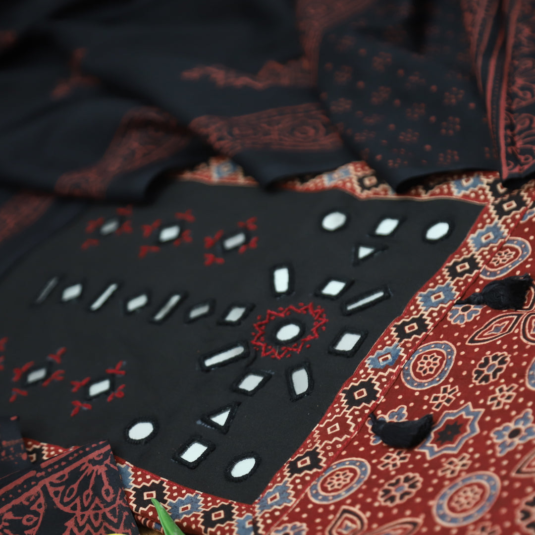 Sagun Maroon Red with Black Kutch Mirror with Tassel Work in Ajrak Printed Cotton Set