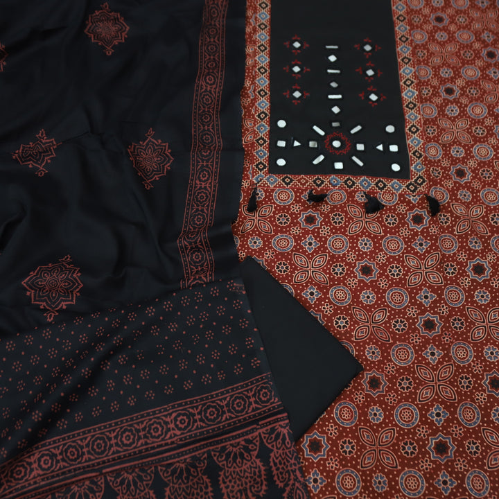 Sagun Maroon Red with Black Kutch Mirror with Tassel Work in Ajrak Printed Cotton Set