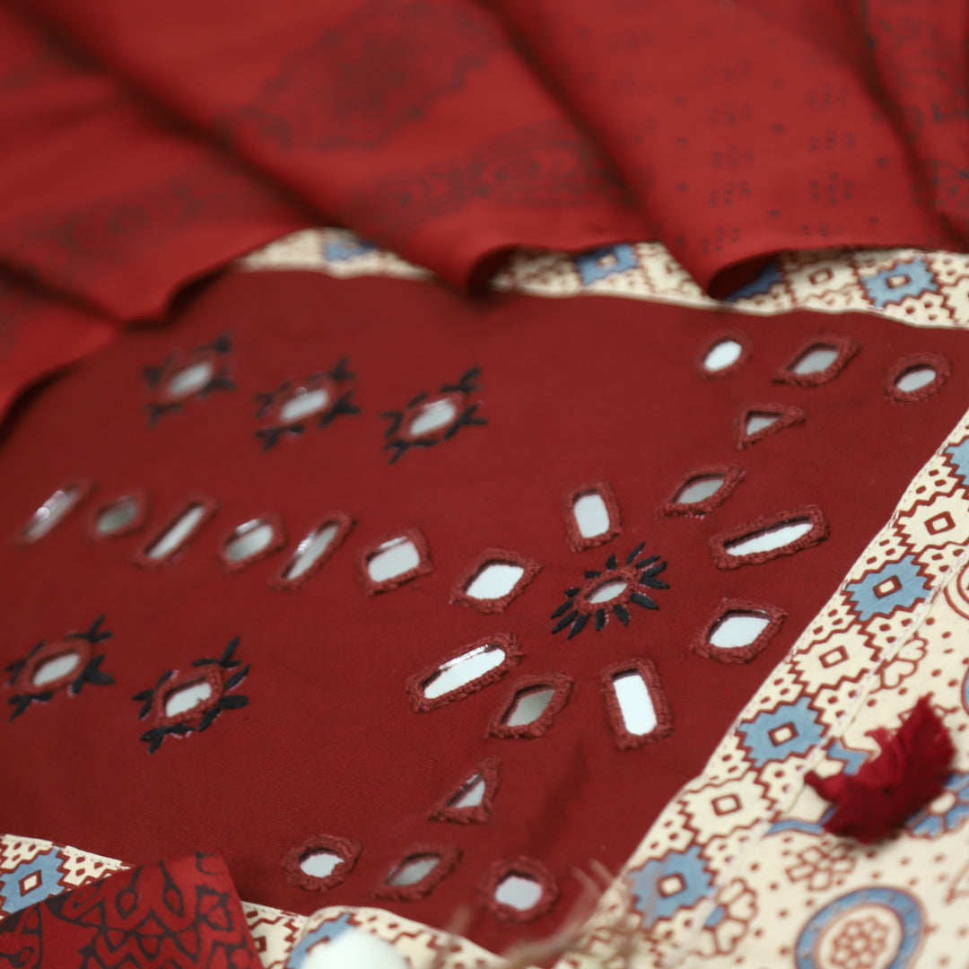 Sagun Shell Beige with Red Kutch Mirror with Tassel Work in Ajrak Printed Cotton Set