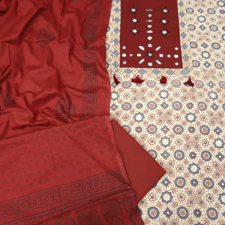 Sagun Shell Beige with Red Kutch Mirror with Tassel Work in Ajrak Printed Cotton Set