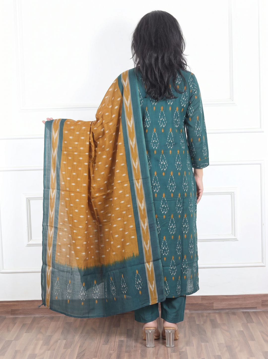 Shrivali Scralet Green Ikkat Cotton 3 Piece Set