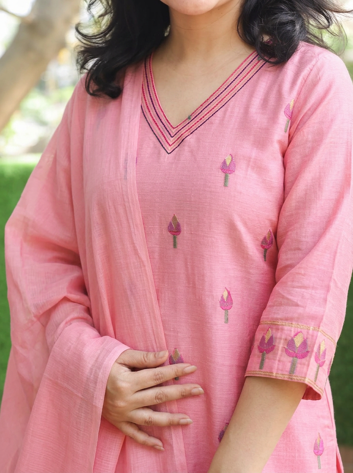Roohi Pink Floral Jamdani Weaved 3 PIece Set