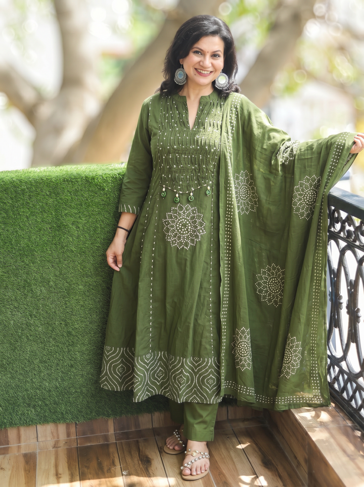 Tanishka Tree Green Pintuck Bandani Cotton 3 Piece Set
