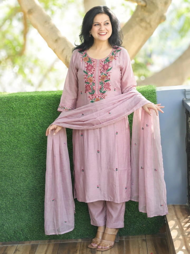 Vrinda Helio Mauve Kolkata Hand Embroidered Set