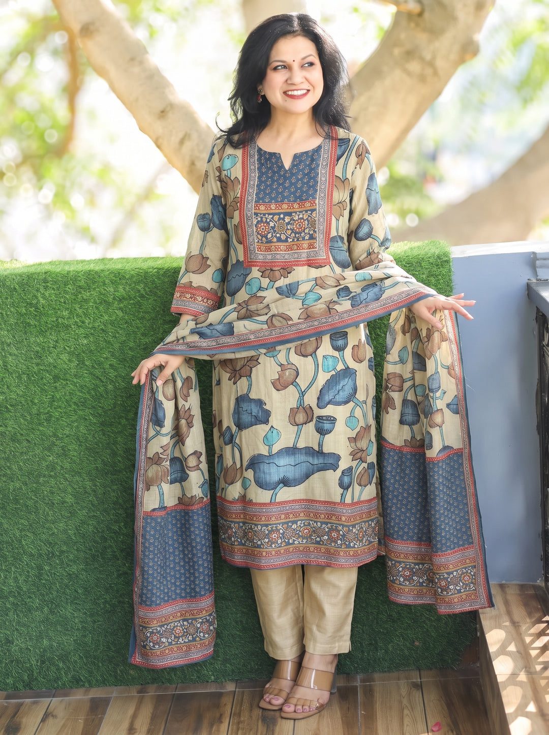 Rushali Beige Spiral Zari Work Printed Muslin 3 Piece Set