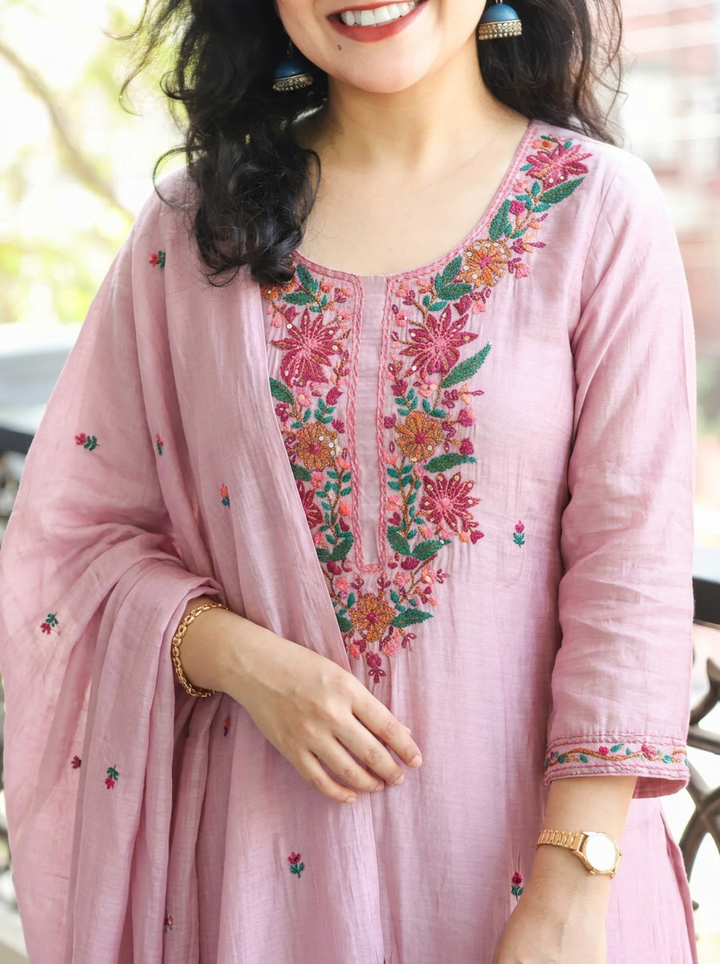 Vrinda Helio Mauve Kolkata Hand Embroidered Set