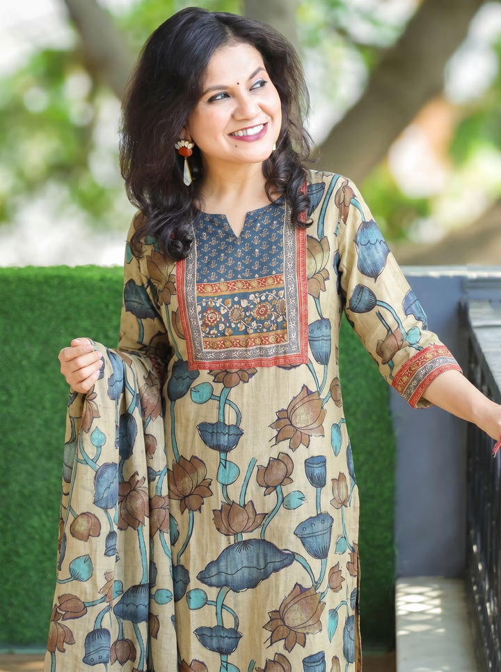 Rushali Beige Spiral Zari Work Printed Muslin 3 Piece Set